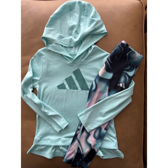 Adidas 2 piece set performance material bundle / 4T / XS / matching sets - Picture 5 of 8